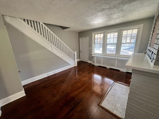 Building Photo - 612 Edgewood Ave