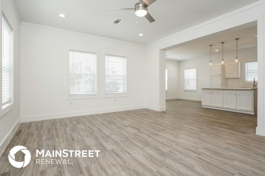 Building Photo - 3830 Holmes St