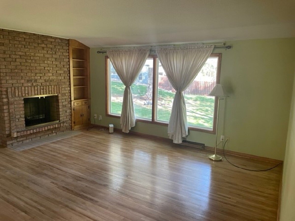 Building Photo - 401 Rhode Island Ave S