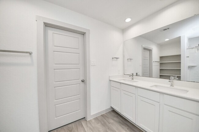 Building Photo - 7803 Golden Rubia Ln