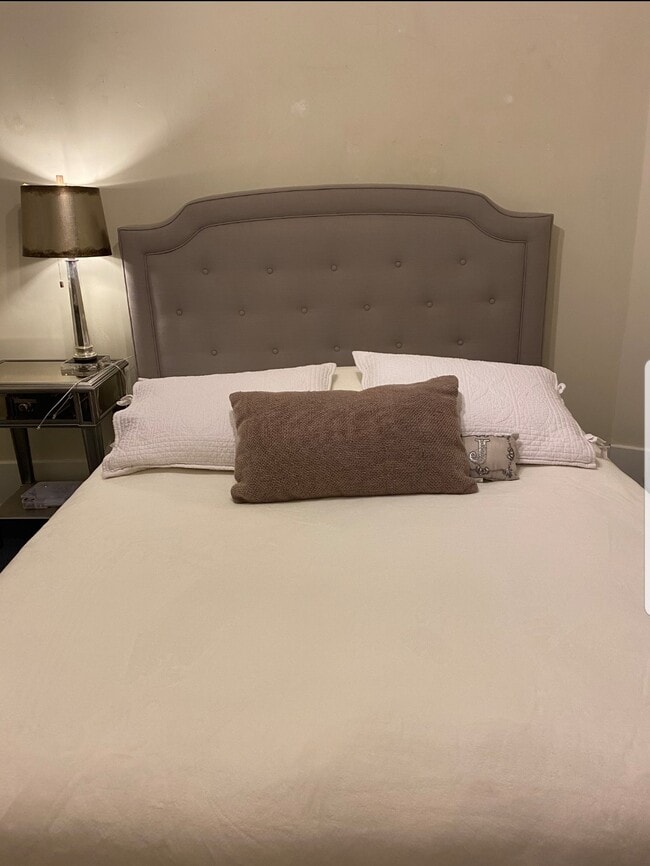 Building Photo - 181 N 200 E