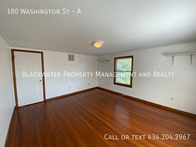 Building Photo - 180 Washington St