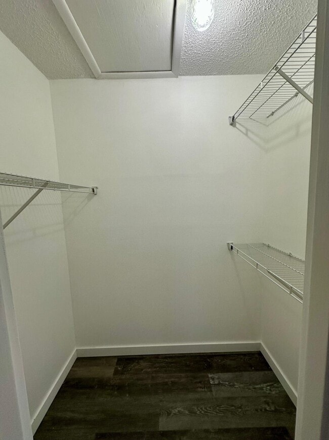 Building Photo - 8698 SE Hobe Ridge Ave