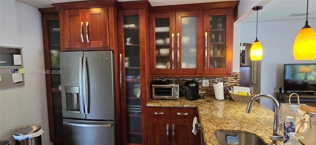 Building Photo - 4317 SW 62nd Ave