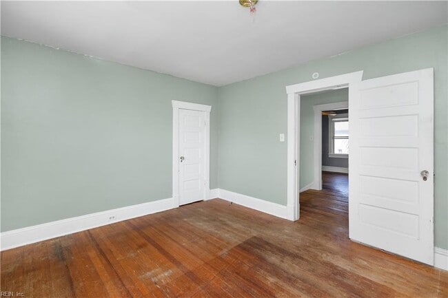 Building Photo - 4610 Newport Ave