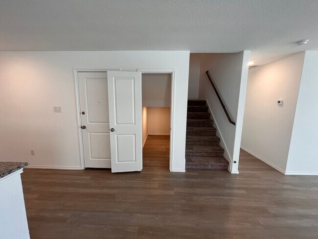 Building Photo - Two story, 4 bed 2.5 bath 2022 Build