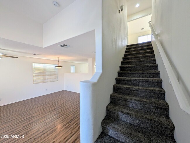 Building Photo - 3848 E Pollack St