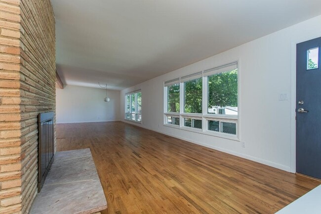 Building Photo - 2822 N Tartan Pl