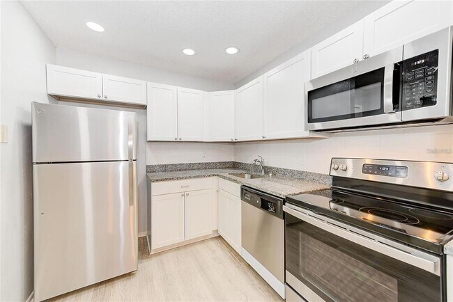 Building Photo - 3259 Fox Chase Cir