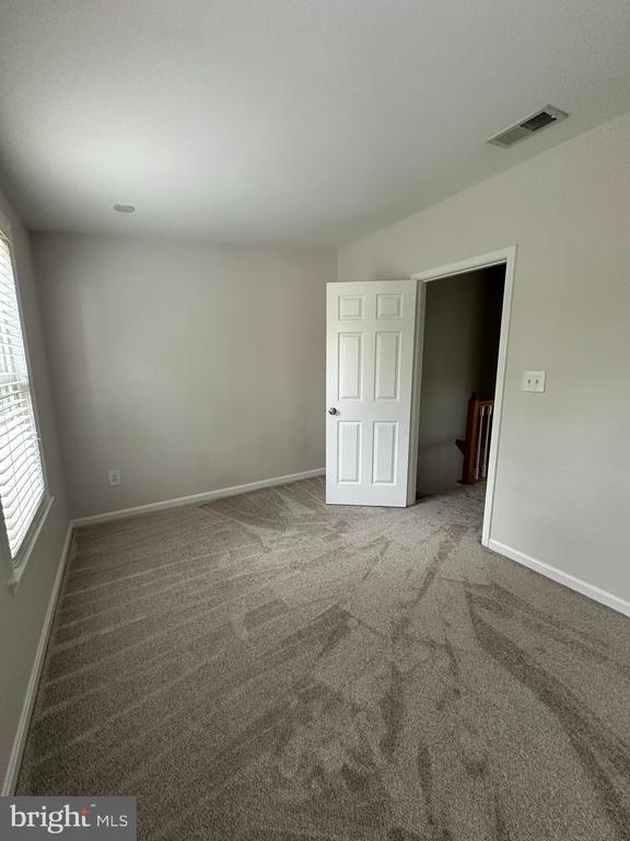 Building Photo - 5831 Norham Dr