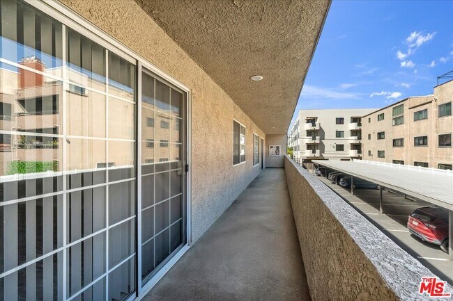 Building Photo - 4647 Willis Ave