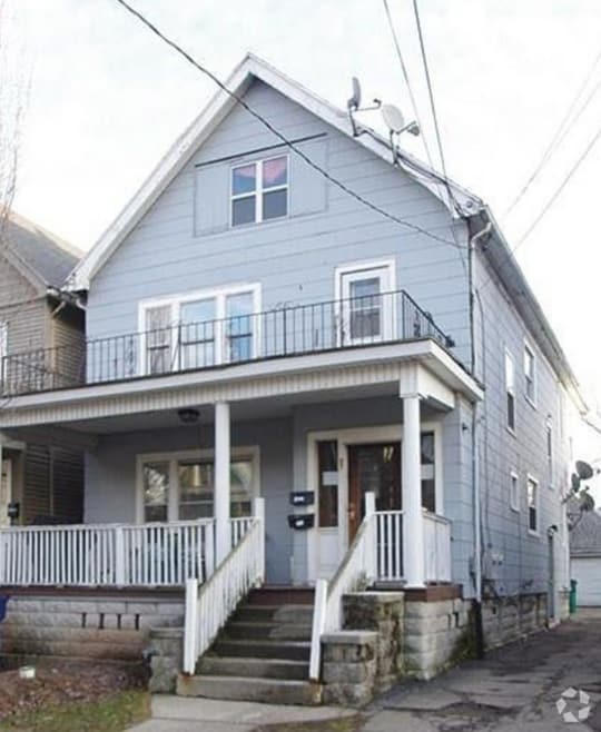 Building Photo - 97 Briggs Ave