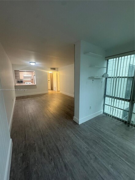 Building Photo - 17570 Atlantic Blvd