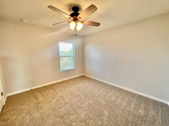 Building Photo - 4703 Windsor Park Ln