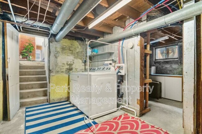 Building Photo - 2742 W Denver Pl