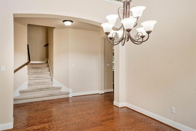 Building Photo - 5809 Viejo Dr