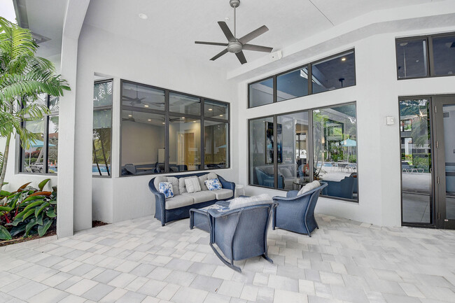 Building Photo - 6625 S Oriole Blvd
