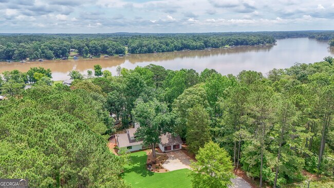 Building Photo - 212 Southland Dr