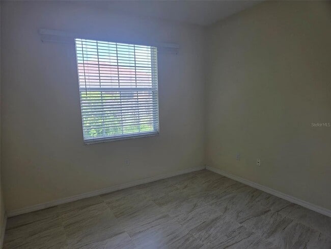 Building Photo - 5282 Far Oak Cir