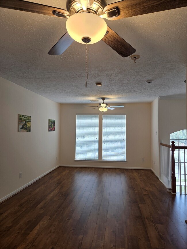 Building Photo - 4306 Lakeside Meadow Dr