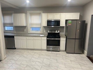 Building Photo - 57 Mozart St