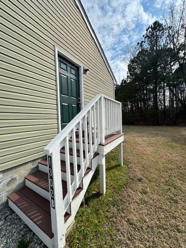 Building Photo - Updated 1 bedroom/1 bath