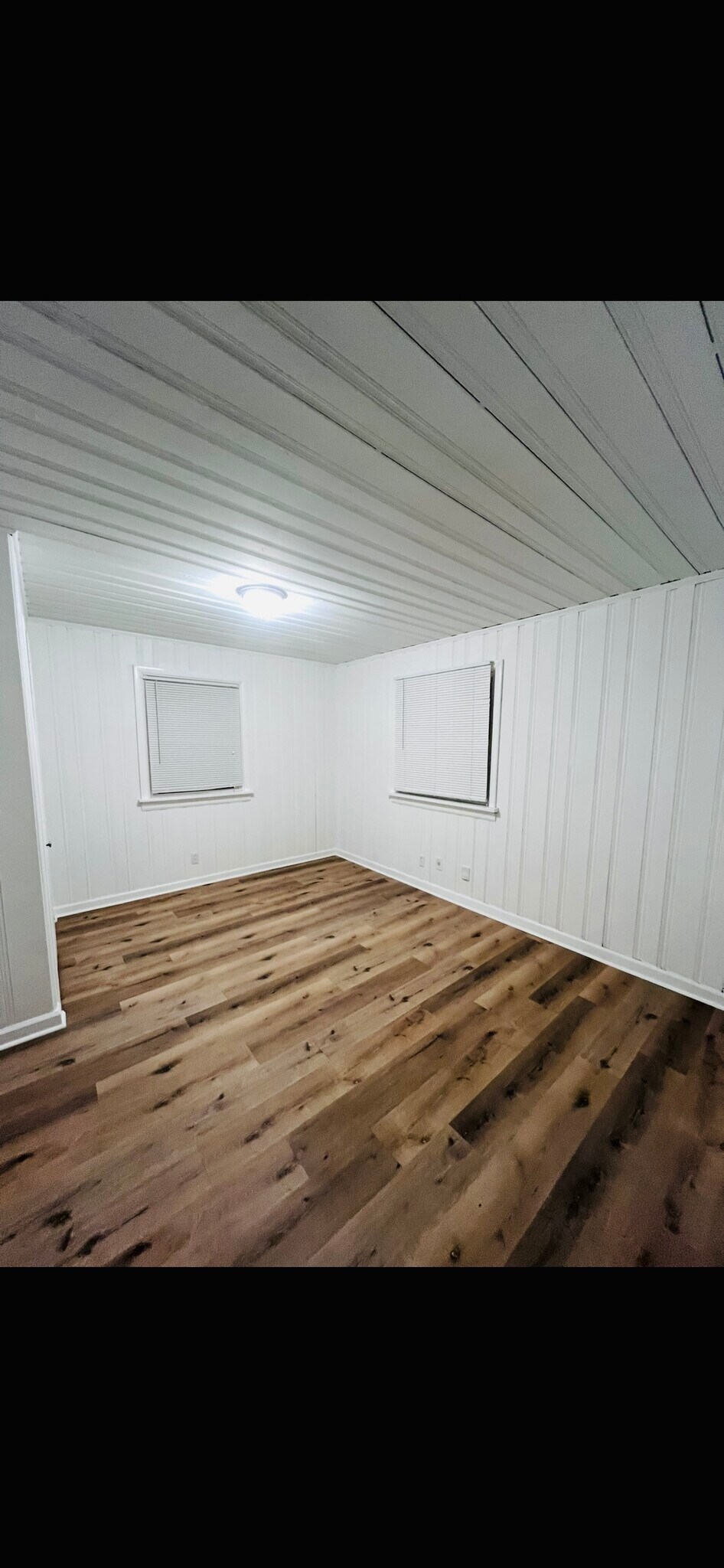 Building Photo - 4936 Hummelsheim Ave