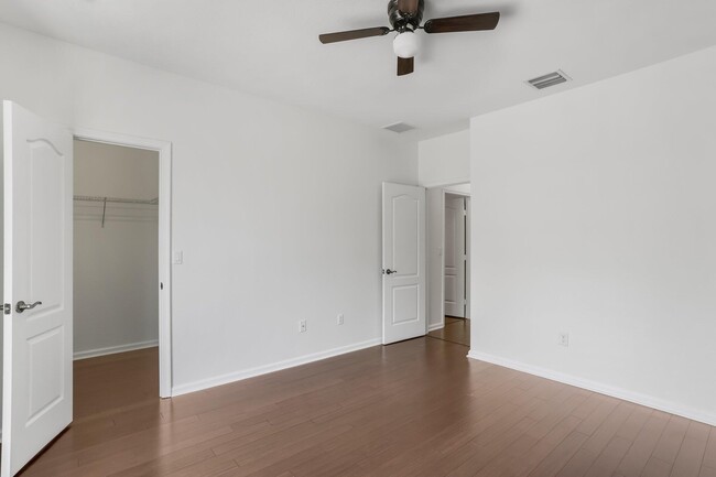 Building Photo - 4719 N Prive Cir