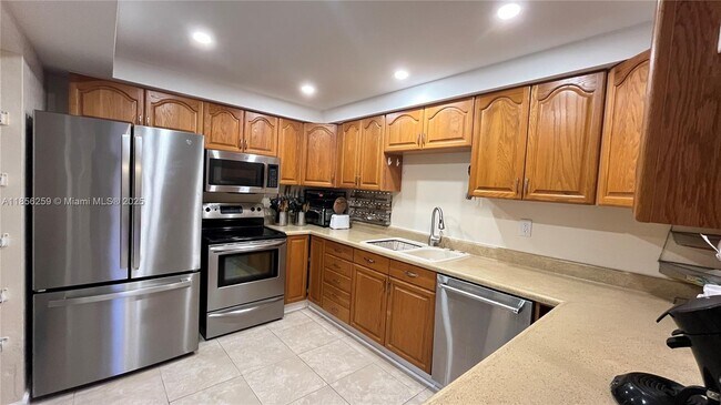 Building Photo - 11507 SW 64th St