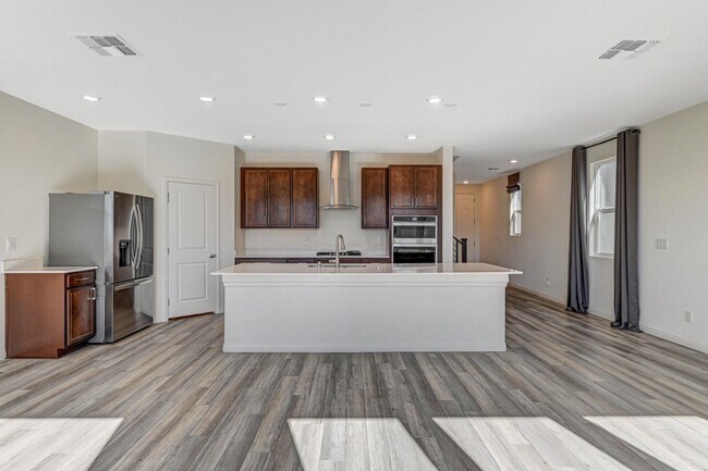 Building Photo - AMAZING 2 Story, 5 Bedroom Home in Gated community!