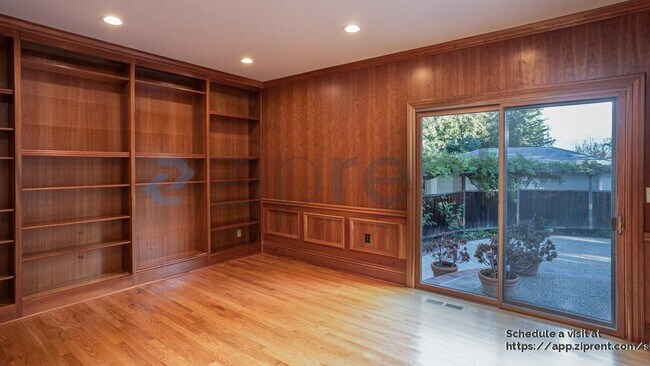 Building Photo - 16000 Greenwood Rd