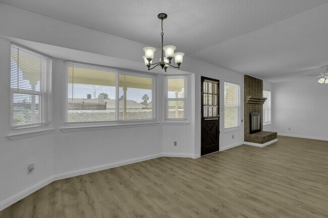 Building Photo - 3452 Tascosa St