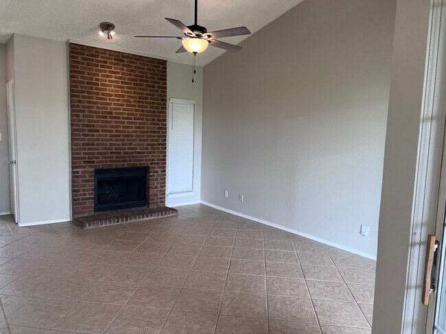 Building Photo - 1734 Ascension Point Dr