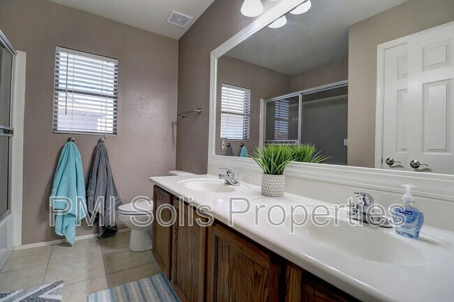 Building Photo - 13412 W Annika Dr