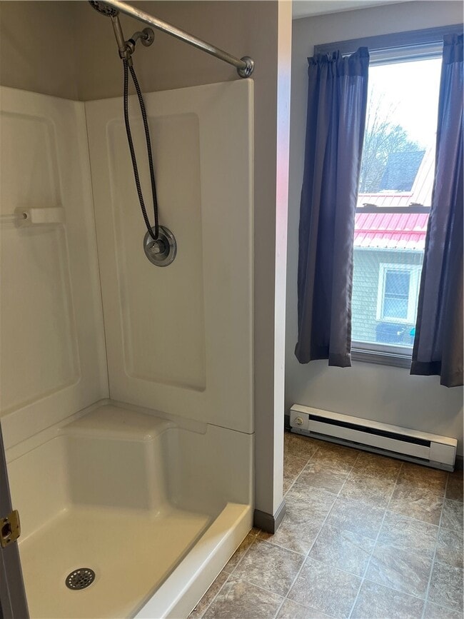 Building Photo - 119 Sayre St