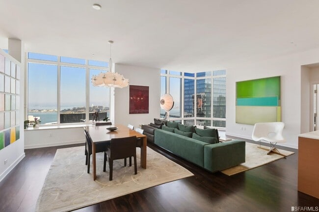 Building Photo - 301 Mission St