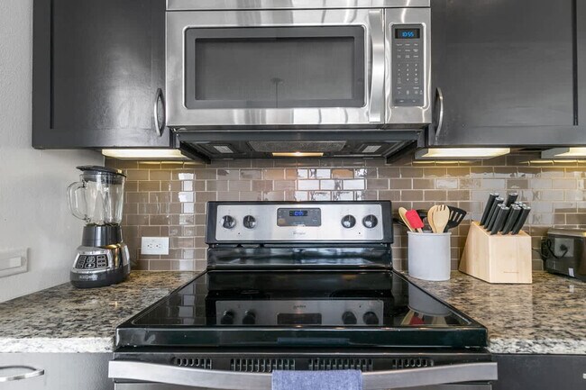 Building Photo - 101 Bowen St