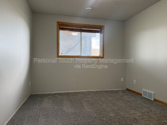 Building Photo - 1143 39th Ave S