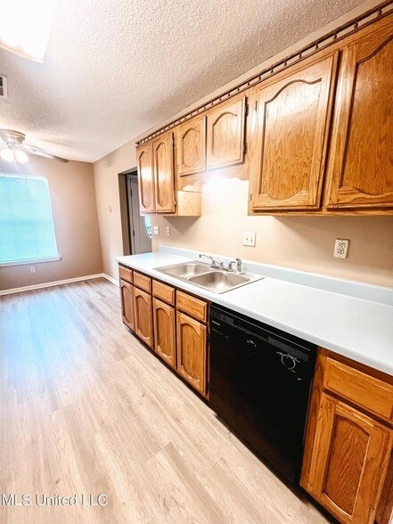 Building Photo - 9453 Wickfield Cove