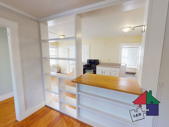 Building Photo - 6 Bolster Rd