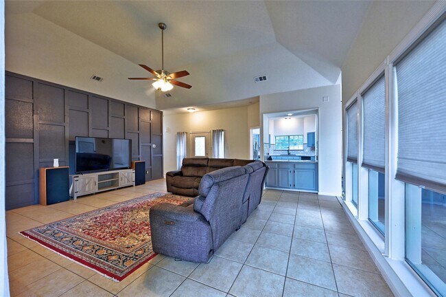 Building Photo - 7407 Creekfield Dr