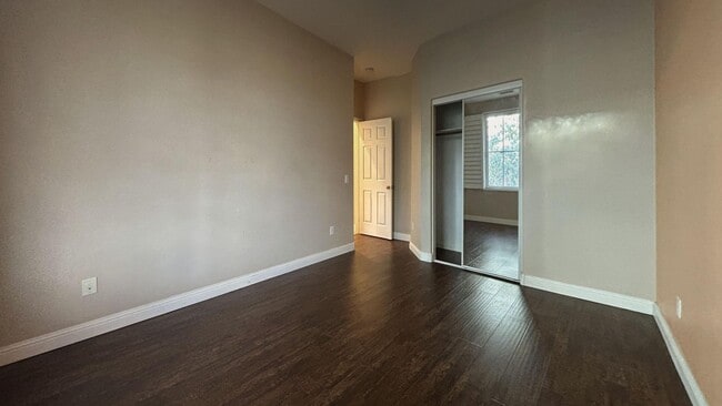 Building Photo - 1515 Shooting Star Dr