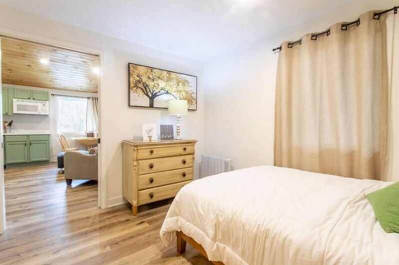 Building Photo - 7115 W 71st St