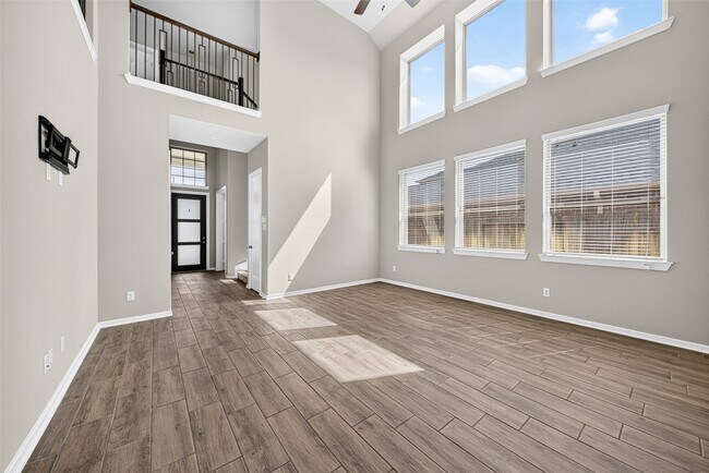 Building Photo - 29627 Mahogany View Ln