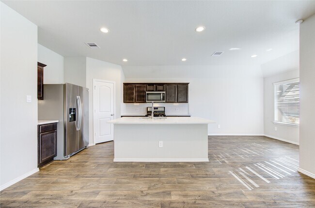 Building Photo - 21335 Hendricks Holw Ln