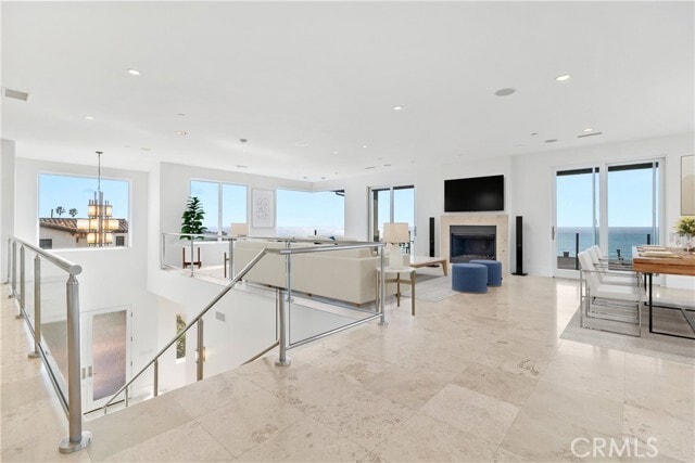 Building Photo - 1371 San Elijo Ave