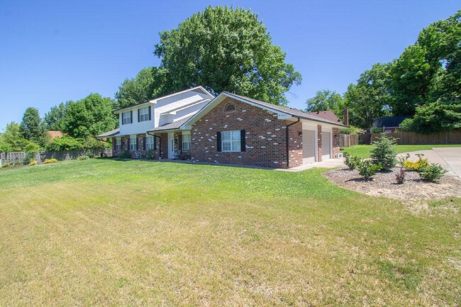 Building Photo - 3510 Forum Blvd