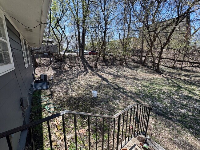 Building Photo - Charming 3-Bed Home with Finished Basement and huge backyard.