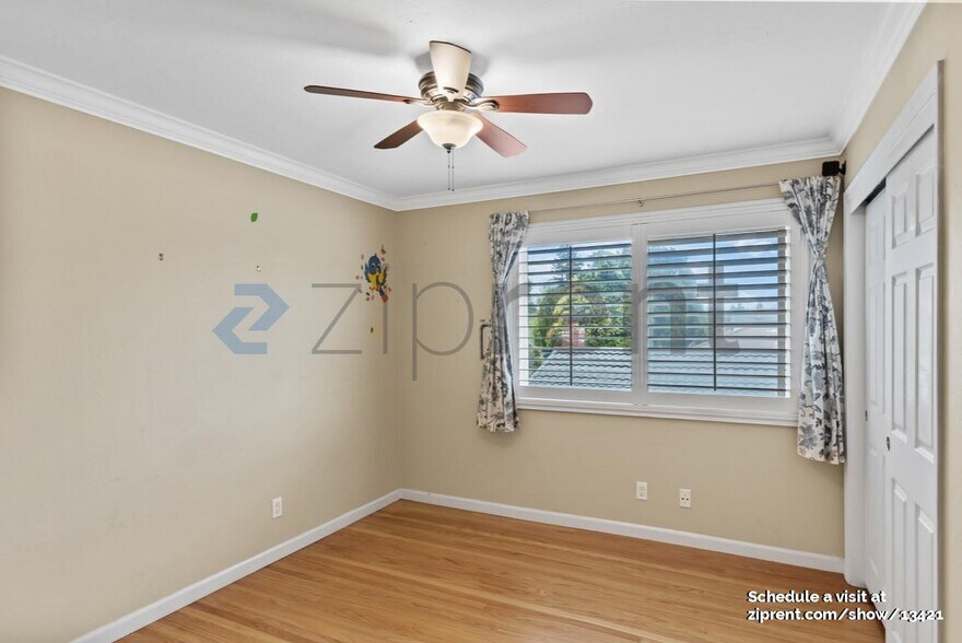 Building Photo - 5016 Wembley Ct