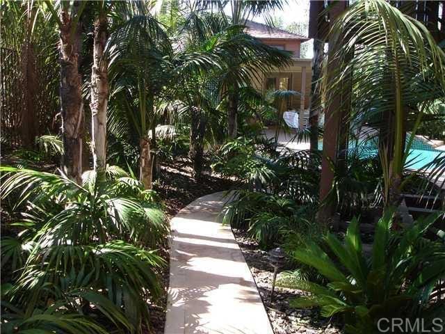 Building Photo - 714 Passiflora Ave